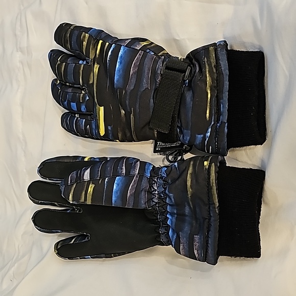 3M Waterproof/ Thinsulate gloves - Picture 1 of 4
